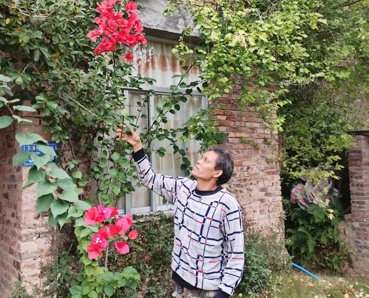 Bilu Huang, founder and principal investigator of BHIAR